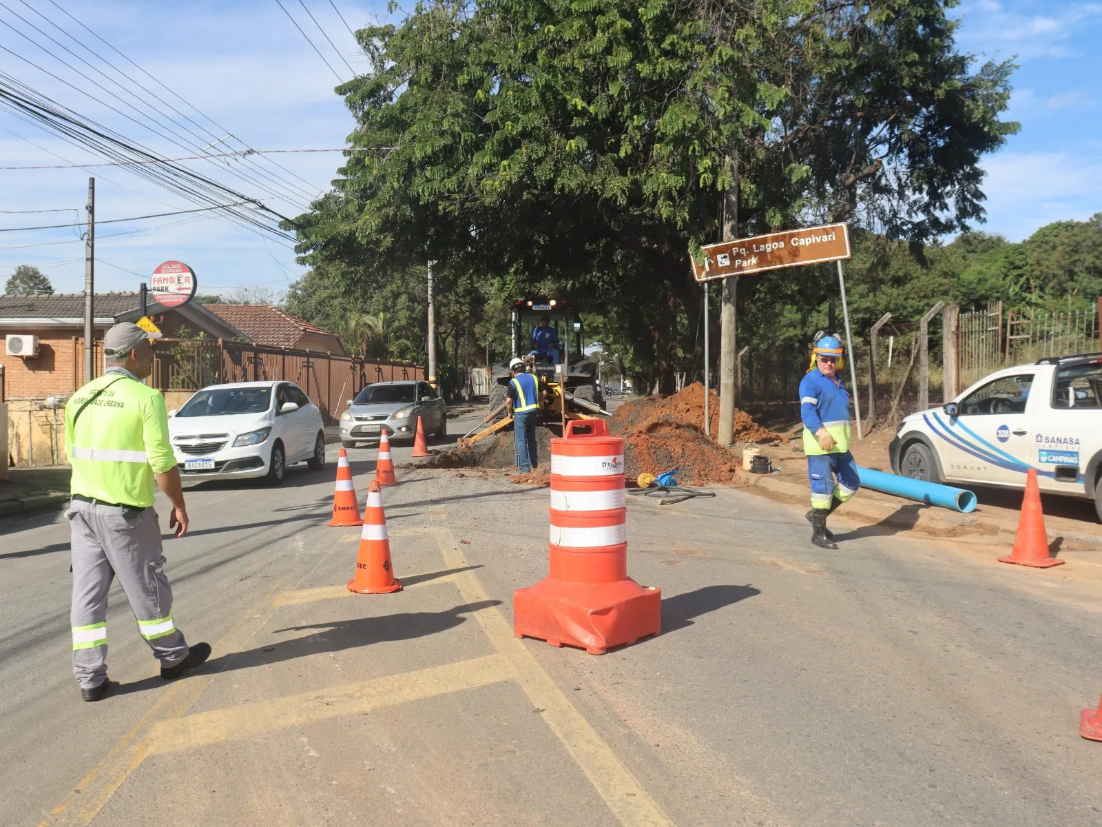 Agentes da Emdec vão organizar o trânsito e orientar motoristas e usuários do transporte (Crédito: Emdec/divulgação)