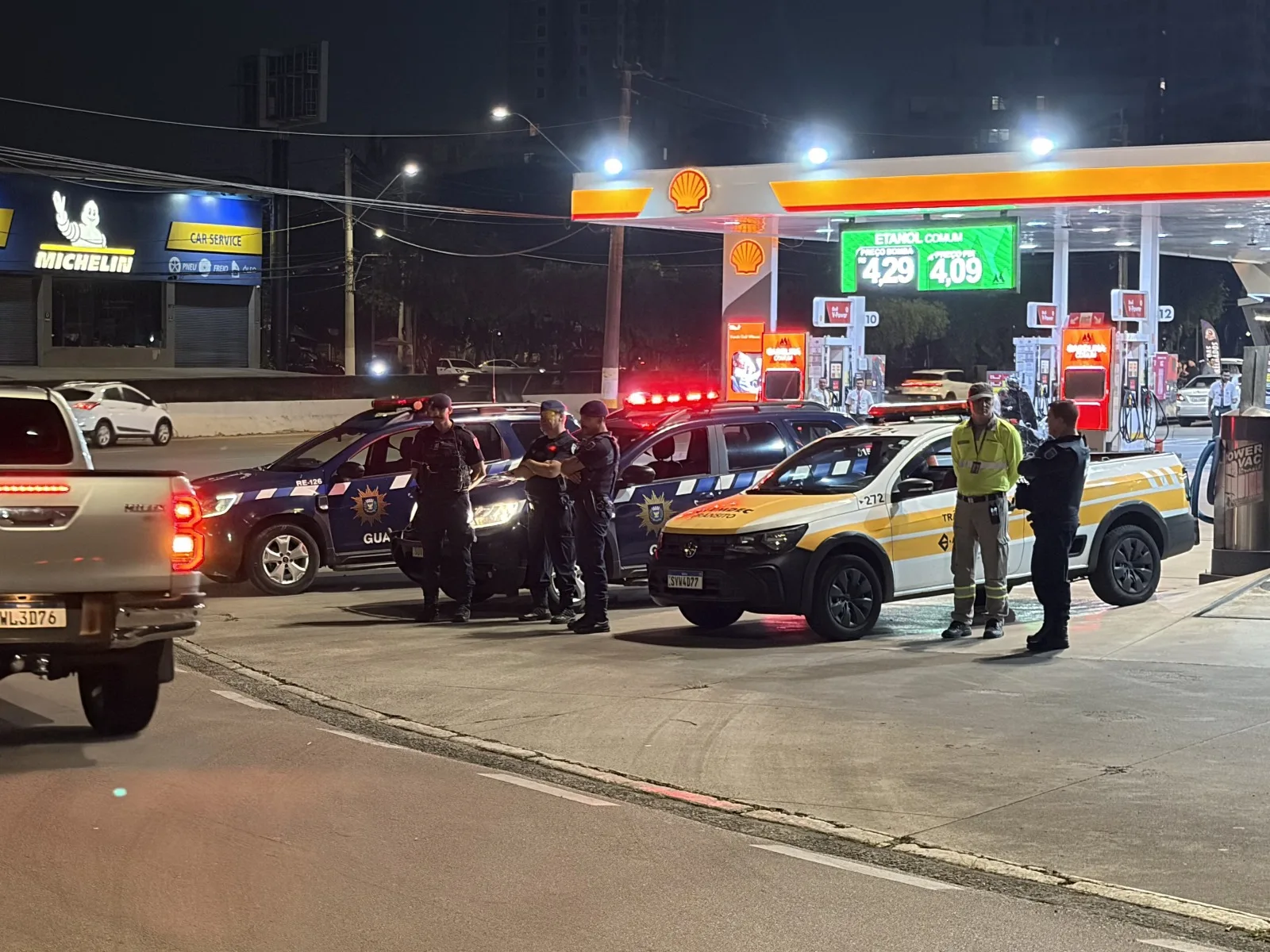 A avenida Norte-Sul e outros quatro pontos da cidade receberam, entre a noite da última quinta, 22 de outubro, e a madrugada desta sexta, 23, a força-tarefa de segurança pública e viária focada no combate aos rachas. (foto: Divulgação/Emdec